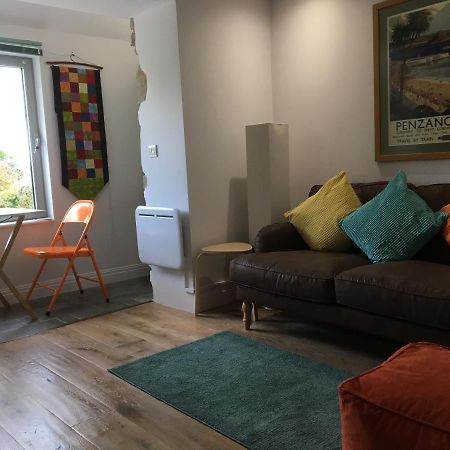 The Wrens Annexe - Stylish Self-Contained 2-Bed Annexe 펜젠스 외부 사진